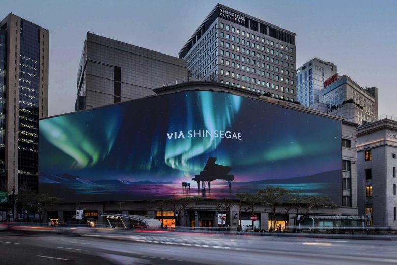 업계 최초 론칭한 여행브랜드 ‘비아 신세계’. 신세계백화점 제공