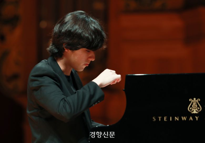 피아니스트 임윤찬. 경향신문 자료사진
