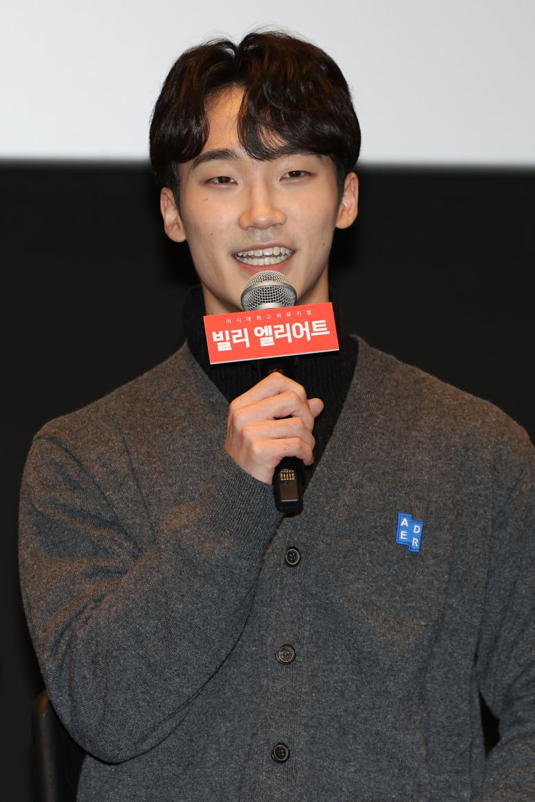 임선우 유니버설발레단 수석무용수가 21일 서울 중구 충무아트센터에서 열린 뮤지컬 <빌리 엘리어트> 기자간담회에서  ‘성인 빌리’ 역을 맡게 된 소감을 말하고 있다.   연합뉴스