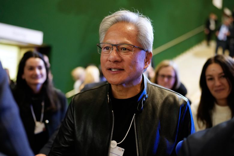 젠슨 황 엔비디아 최고경영자(CEO)가 21일(현지시간) 스위스 다보스에서 열린 세계경제포럼(WEF)에 참여하고 있다. 다보스|AP통신