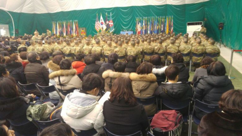 - 추미애 아들 서씨 측이 9일 공개한 미신병교육 수료식 사진. 서씨 측은 수료식이 전체 훈련병과 가족이 모인 가운데 열렸으며 자대배치 청탁은 결코 있을 수 없는 일이었다고 주장했다. 2020.9.9 서씨 측 법률대리인 제공