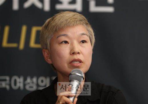 피해자 A씨 측 법률대리인 김재련 변호사 -