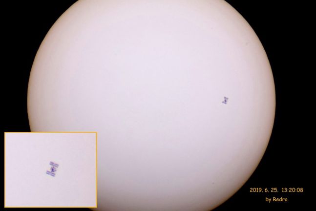 ISS가 태양면을 지나는 순간. 지난해 강원도 철원에서 아마추어 천문가 김창섭씨가 포착했다.