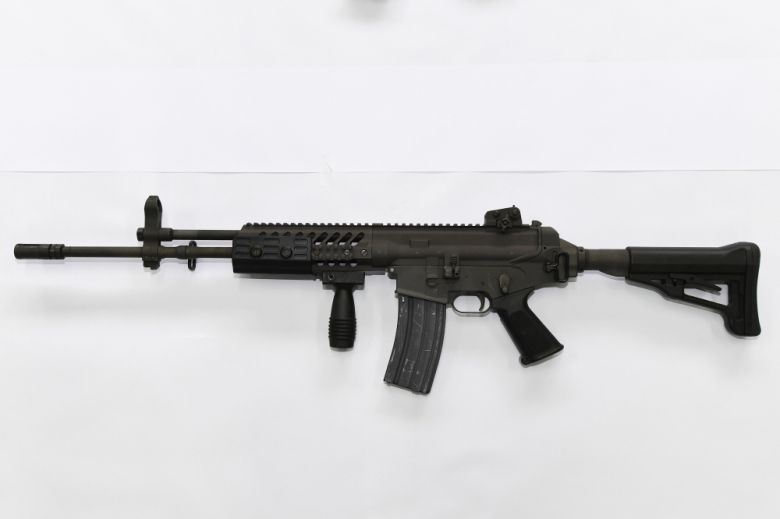 K2C1은 K2 소총을 기반으로 K2C에 사용된 피카티니 레일과 5단계로 조절이 가능한 새로운 개머리판이 적용되었다. 사진=SNT모티브