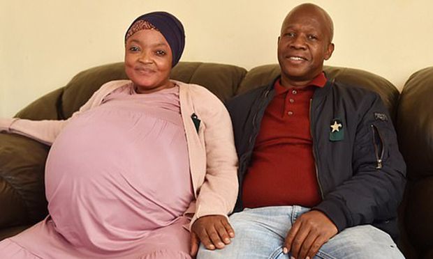 일단 남아공에서 태어난 열 쌍둥이의 건강 상태나 현재 모습 등은 아직 공개되지 않았다. 출산 사실이 공식적으로 인정되고 열 쌍둥이가 모두 살아남으면 자연 임신으로 태어난 세계 최다 쌍둥이 기록은 또 한 번 갈리게 된다.