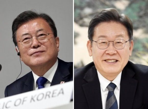 이재명, ‘칠순’ 文에 손글씨 카드 “깊이 존경…성과 이어가겠다” - 문재인(왼쪽) 대통령과 이재명 더불어민주당 대선 후보. 청와대·서울신문