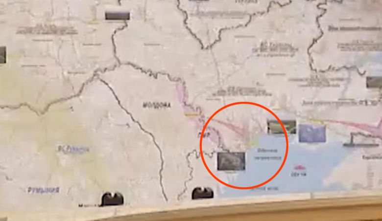 우크라이나 서부 지역과 국경을 맞댄 몰도바 트란스니스트리아로 향한 화살표.