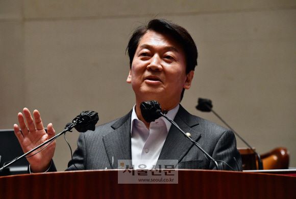 - 성남 분당갑 6·1 보궐선거에서 당선된 안철수 국민의힘 의원이 14일 서울 여의도 국회에서 열린 국민의힘 의원총회에서 인사말을 하고 있다. 2022.06.14 김명국 기자