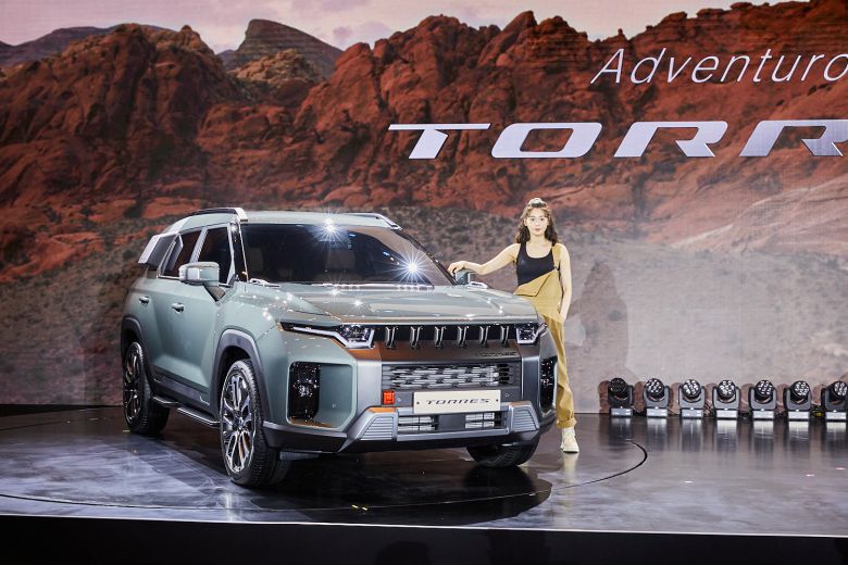 5일 인천 영종도 네스트호텔에서 열린 미디어 쇼케이스에서 처음 실물이 공개된 쌍용차 토레스쌍용차 제공