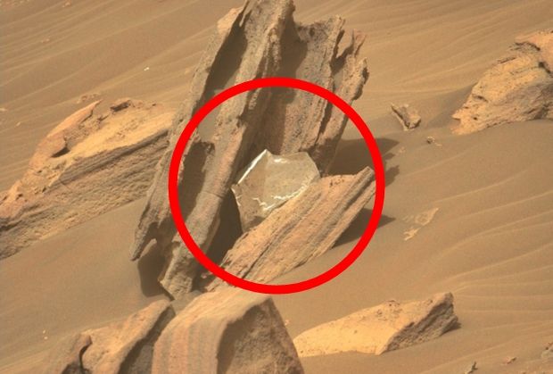 화성 표면에서 발견된 알루미늄 조각의 모습. 사진=NASA/JPL-Caltech