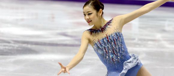 피겨여왕 김연아가 15일(한국시각) 2013 국제빙상경기연맹(ISU) 세계피겨선수권대회가 열린 캐나다 온타리오주 런던 버드와이저 가든스에서 쇼트 연기를 펼치고 있다.연합뉴스