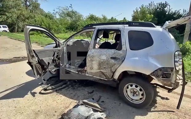 자유유럽방송/자유라디오(RFE/RL)에 따르면 역시 러시아가 임명한 자포리자주 행정부 수반 블라디미르 로고프는 “수쉬코 시장은 누군가 의도적으로 자동차 좌석 아래 놓아둔 폭탄이 터진 후 병원에서 사망했다”고 밝혔다.