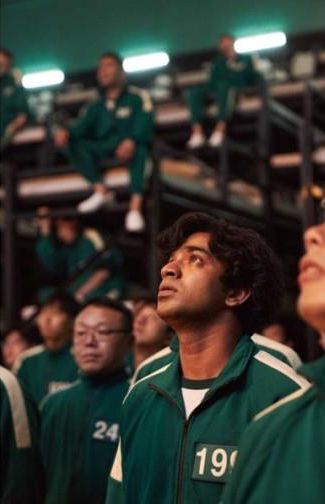 - 한국 드라마와 영화 등에서 타 문화와 인종을 고려하지 않은 장면이 끊임없이 논란이 되고 있다. ‘오징어 게임’ 알리는 파키스탄과 인도에 대한 이해가 부족해 현지 시청자들에게 비판받았다.넷플릭스 제공