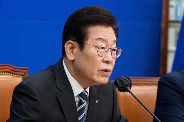 이재명 더불어민주당 대표가 7일 서울 여의도 국회에서 열린 최고위원회의에서 모두발언을 하고 있다. 2022.10.7 뉴스1