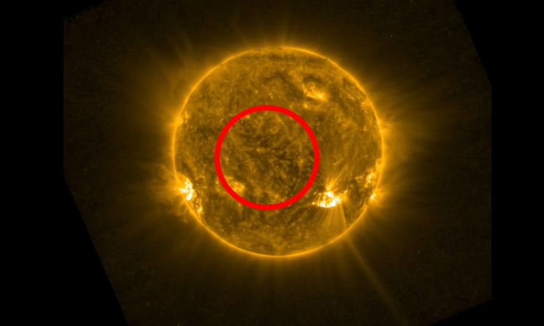 뱀이 가로지르듯…태양 탐사선, 특이한 홍염 현상 포착 / 출처=ESA
