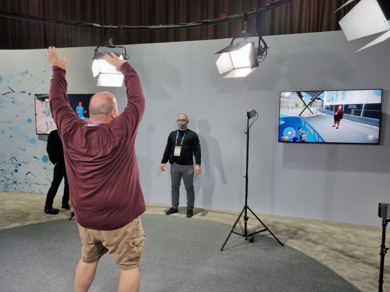 CES 2023 소니 부스에서 관람객이 호크아이의 메타버스 기술을 체험하고 있다.라스베이거스 김민석 기자