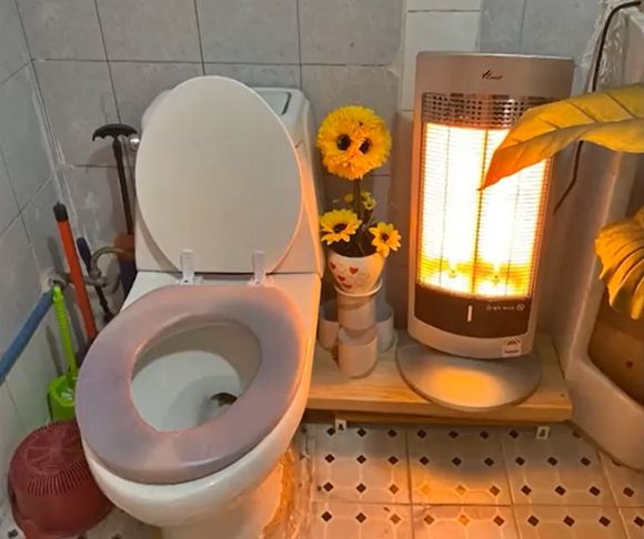 인천 부평경찰서는 성폭력범죄의 처벌 등에 관한 특례법상 카메라 등 이용촬영 혐의로 꽃집 사장 A(40대·남)씨를 불구속 입건해 조사하고 있다고 25일 밝혔다. 사진 출처 MBC뉴스 https://imnews.imbc.com/replay/2023/nwdesk/article/6448719_36199.html