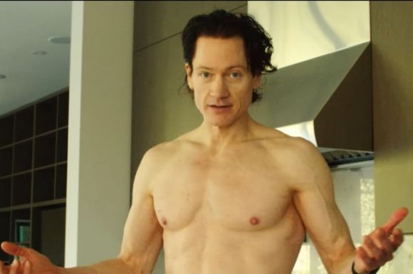 18세 몸으로 ‘회춘’ 위해 매년 200만 달러(약 25억원)을 투자 중인 미국의 억만장자 브라이언 존슨(45). 브라이언 존슨 SNS 캡처