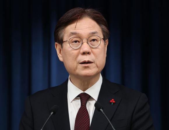 이관섭 대통령실 국정기획수석이 28일 서울 용산 대통령실 청사에서 비영리 민간단체 보조금 현황과 향후 계획을 발표하고 있다. 2022.12.28 연합뉴스