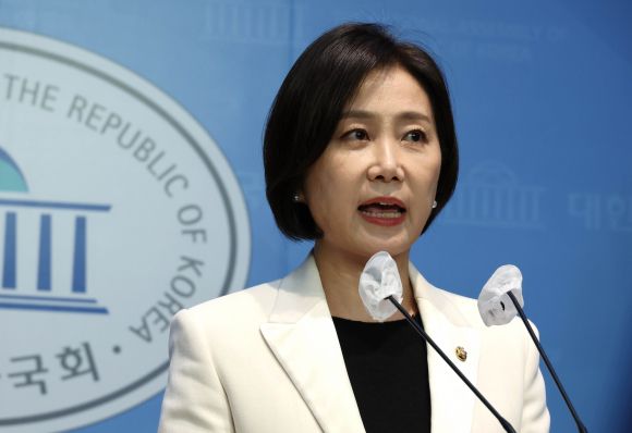 최고위원 출마 기자회견하는 허은아 의원 - 국민의힘 허은아 의원이 3일 국회 소통관에서 최고위원 출마기자회견을 하고 있다. 2023.2.3  연합뉴스