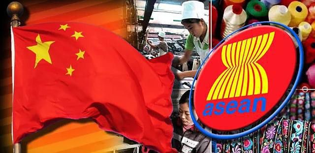 동남아 국가들이 정치적, 경제적으로는 중국과의 의존도를 인정하면서도 선호도 측면에서는 초강대국인 미국을 지지한다는 조사 결과가 나왔다. 출처 웨이보