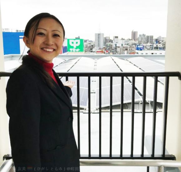 2018년 자신이 남성 유권자들로부터 받았던 성희롱을 SNS에서 공개적으로 폭로했던 일본 도쿄도 마치다시 시의회 의원 히가시 도모미. <히가시 의원 트위터>