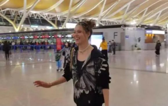 지난 20일 중국 상하이로 입국한 구아이링. 바이두 캡처