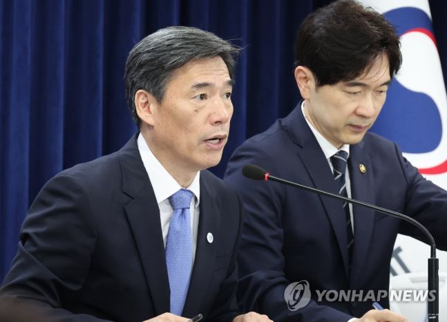 박구연 국무조정실 국무1차장이 26일 정부서울청사에서 열린 후쿠시마 오염수 방류 관련 일일 브리핑에서 발언하고 있다. 연합뉴스