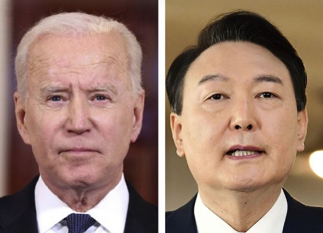 왼쪽 조 바이든 미국 대통령, 오른쪽 윤석열 대통령 자료사진
