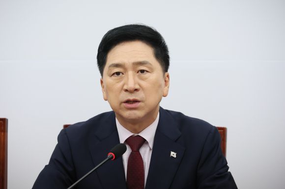 김기현 국민의힘 대표가 14일 국회에서 열린 최고위원회의에서 발언하고 있다. 2023.9.14 연합뉴스