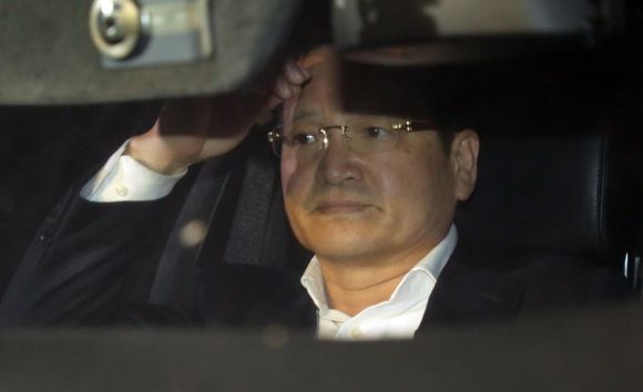 건설업자 윤중천씨 - 김학의 전 법무부 차관 사건 핵심 피의자인 건설업자 윤중천 씨. 2019.4.19  연합뉴스