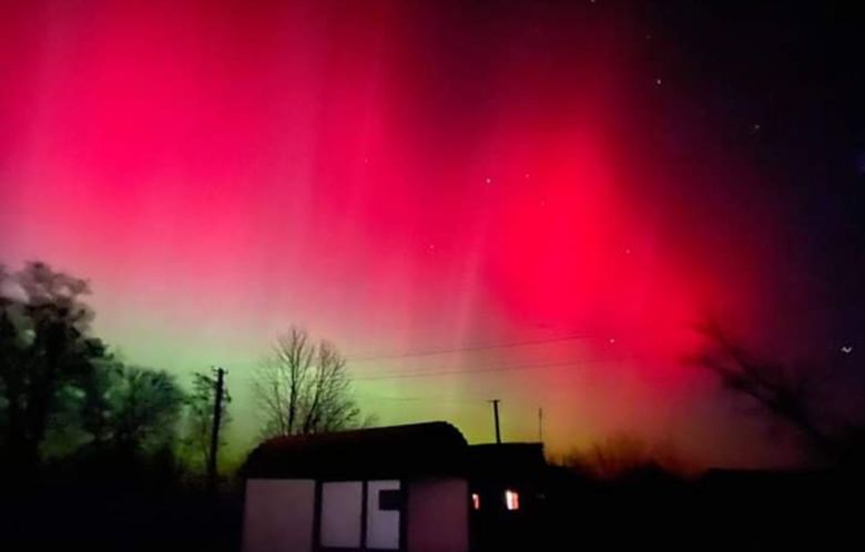 지난 5일 우크라이나 체르니히우 하늘 위에 뜬 오로라 모습. 출처=X