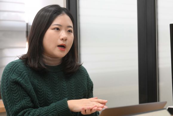 박지현 전 민주당 비대위원장은  내년 총선을 앞두고국민에게 민주당 다움을 보여줄 수 있게 연동형 비례대표제를 당론으로 정해야한다고 말했댜. 안주영 전문기자