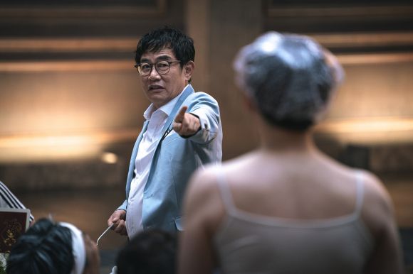 넷플릭스 ‘코미디 로얄’에서 개그계 대부 이경규는 “개그의 본질은 (시청자와의) 공감”이라는 철학을 강조한다. 넷플릭스 제공