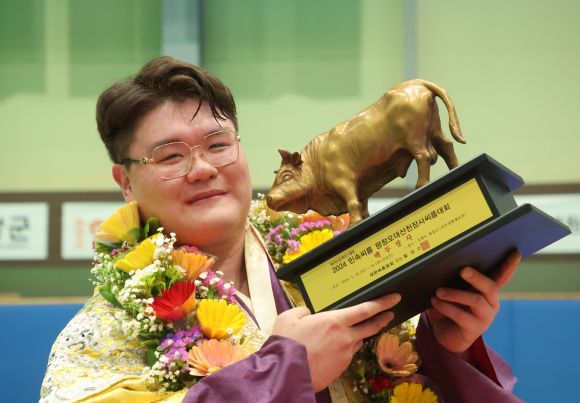 2024 평창오대산천 대회 백두장사결정전에서 우승한 장성우. 대한씨름협회 제공