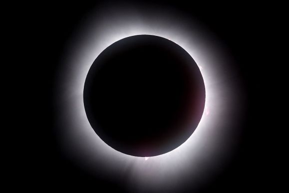 지난 8일 오하이오주에서 달이 태양 앞을 완전히 가리는 개기일식이 일어났다. AFP 연합뉴스