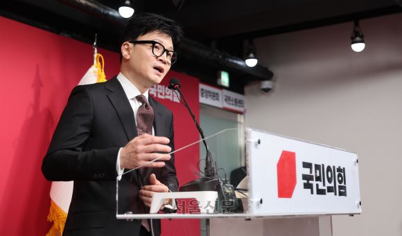 한동훈 국민의힘 비상대책위원장이 26일 오후 서울 여의도 국민의힘 중앙당사에서 비상대책위원장 임명 수락 연설을 하고 있다. 2023. 12.26 오장환 기자