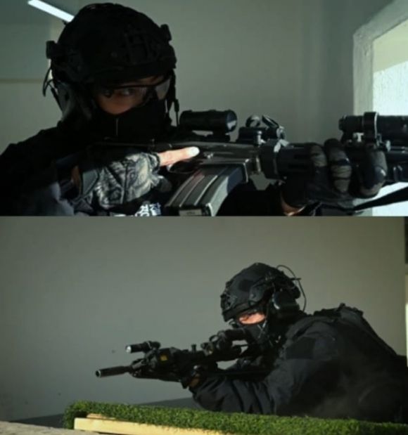 육군 2군단 쌍용부대에서 현역 군 복무 중인 그룹 방탄소년단(BTS)의 뷔(본명 김태형)가 특수임무대(SDT) 전투복을 입은 모습이 공개됐다. 뉴스1