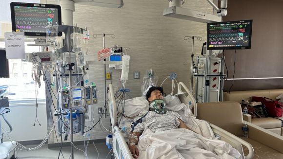 김준오 씨 - 교통사고 후 수술을 받고 병상에 누워 있는 김준오 씨. / 사진=고펀드미