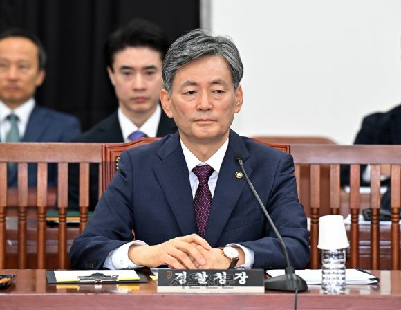 조지호 경찰청장이 31일 오전 서울 여의도 국회에서 열린 정보위원회의 경찰청 등에 대한 국정감사에 출석해 자리하고 있다. 2024.10.31 국회사진기자단