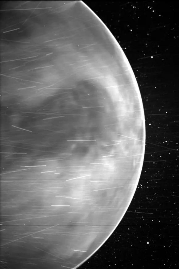 2020년 7월 PSP가 금성을 플라이바이하며 촬영한 금성 모습. NASA/APL/NRL