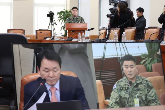 성일종 위원장 질의에 답하는 김현태 707특임단장