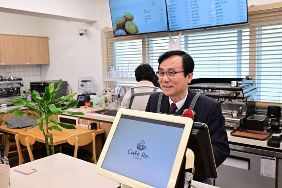 강석주 ‘서울시의회 저출생·고령사회 극복 위한 특별위원회’ 위원장