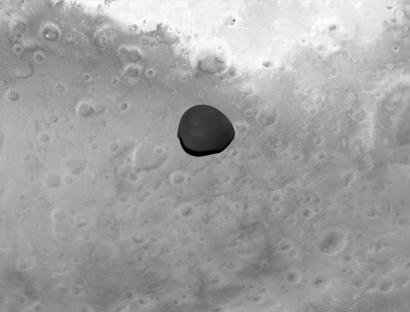 화성 앞에서 탐사선에 포착된 위성 데이모스(Deimos). ESA 제공