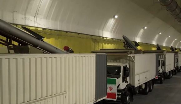 이란 국영 방송이 공개한 영상의 담긴 이란의 미사일. 영상 캡처