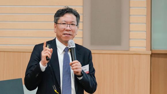 지스트  IBS 양자변환연구단 김유수 단장.