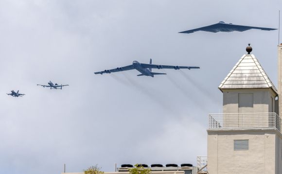 사진 왼쪽부터 F-15, A-10, B-52, B-2. EPA 연합뉴스