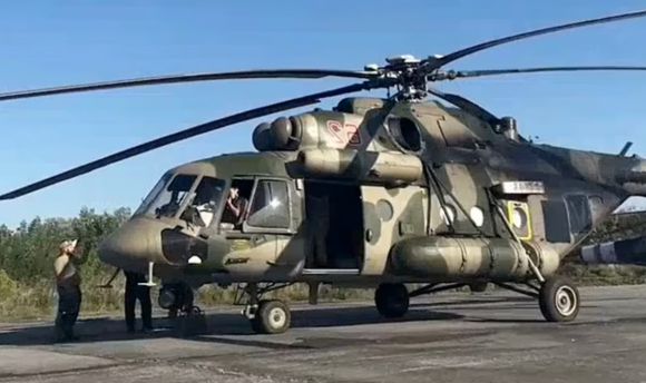 푸틴 대통령이 지난 20일 러시아 쿠르스크 전선 방문 시 탑승했던 Mi-8 헬리콥터 자료사진