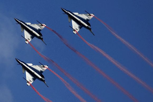 중국 공군 J-10 전투기. 로이터 연합뉴스