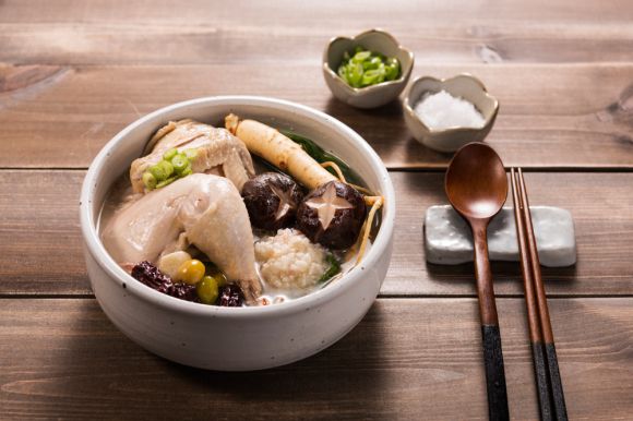녹두 삼계탕 이미지. 아이클릭아트